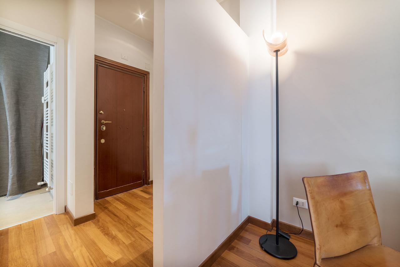 Colosseum Roomy Apartment Roma Eksteriør bilde