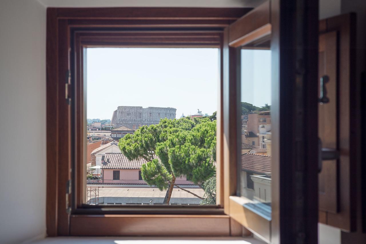 Colosseum Roomy Apartment Roma Eksteriør bilde