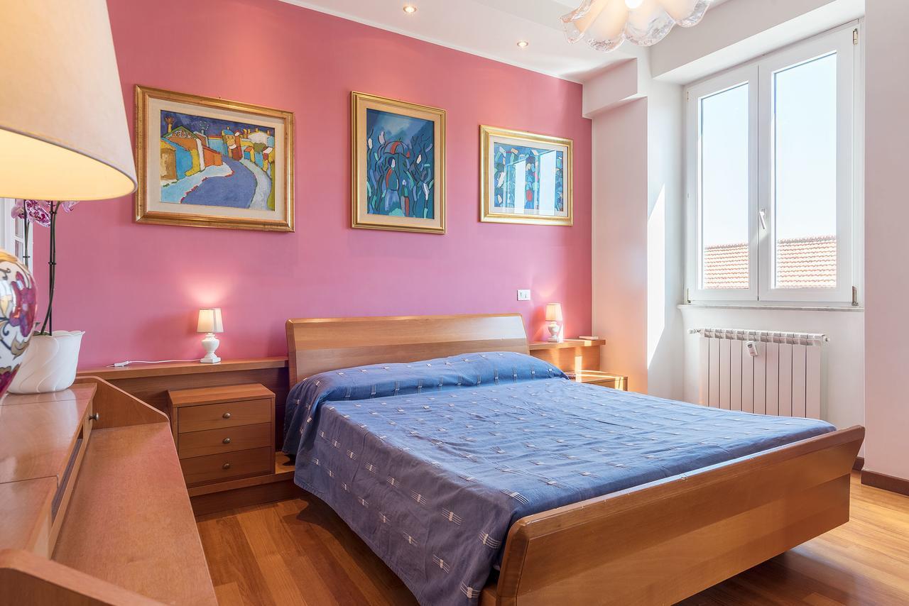 Colosseum Roomy Apartment Roma Eksteriør bilde