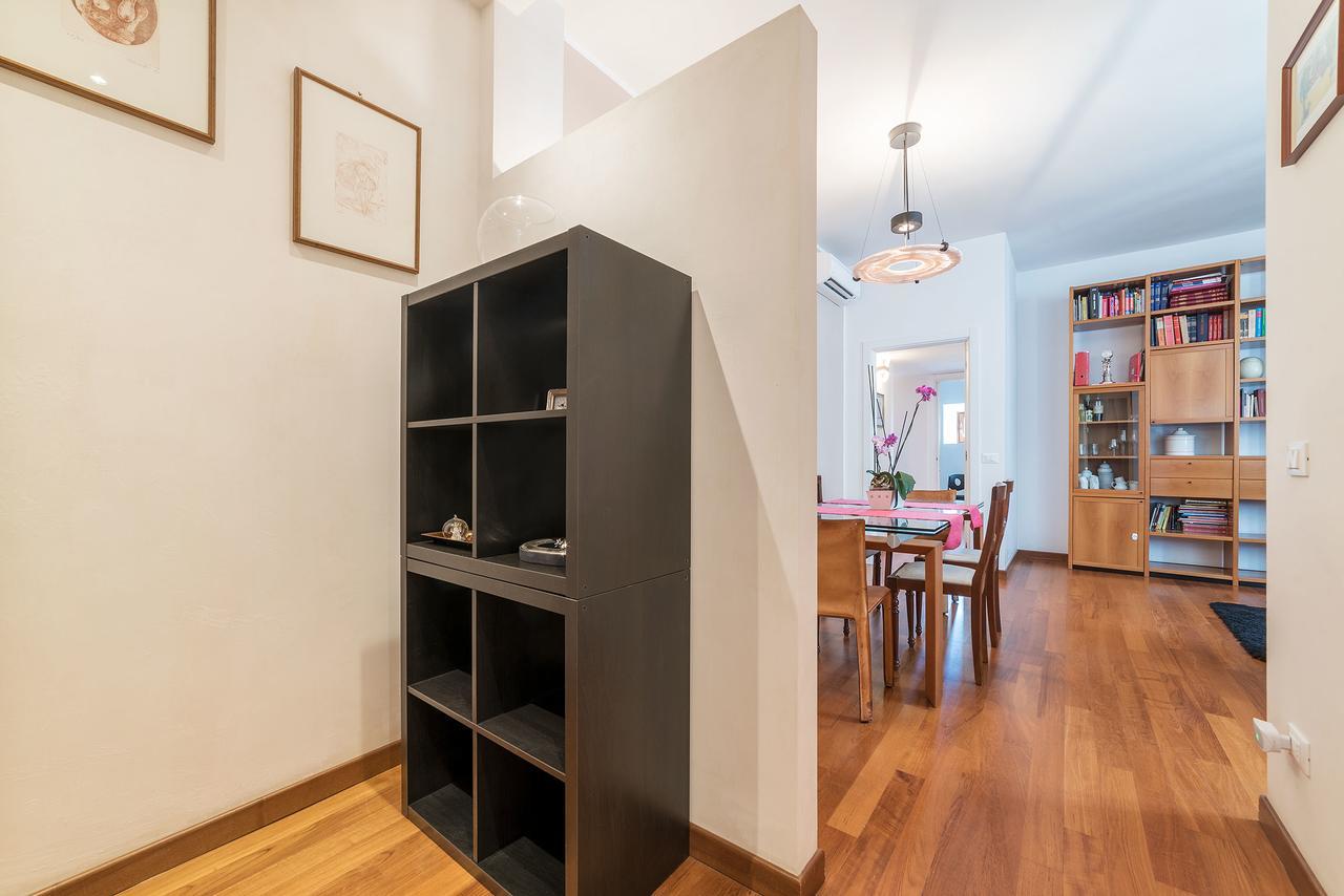 Colosseum Roomy Apartment Roma Eksteriør bilde